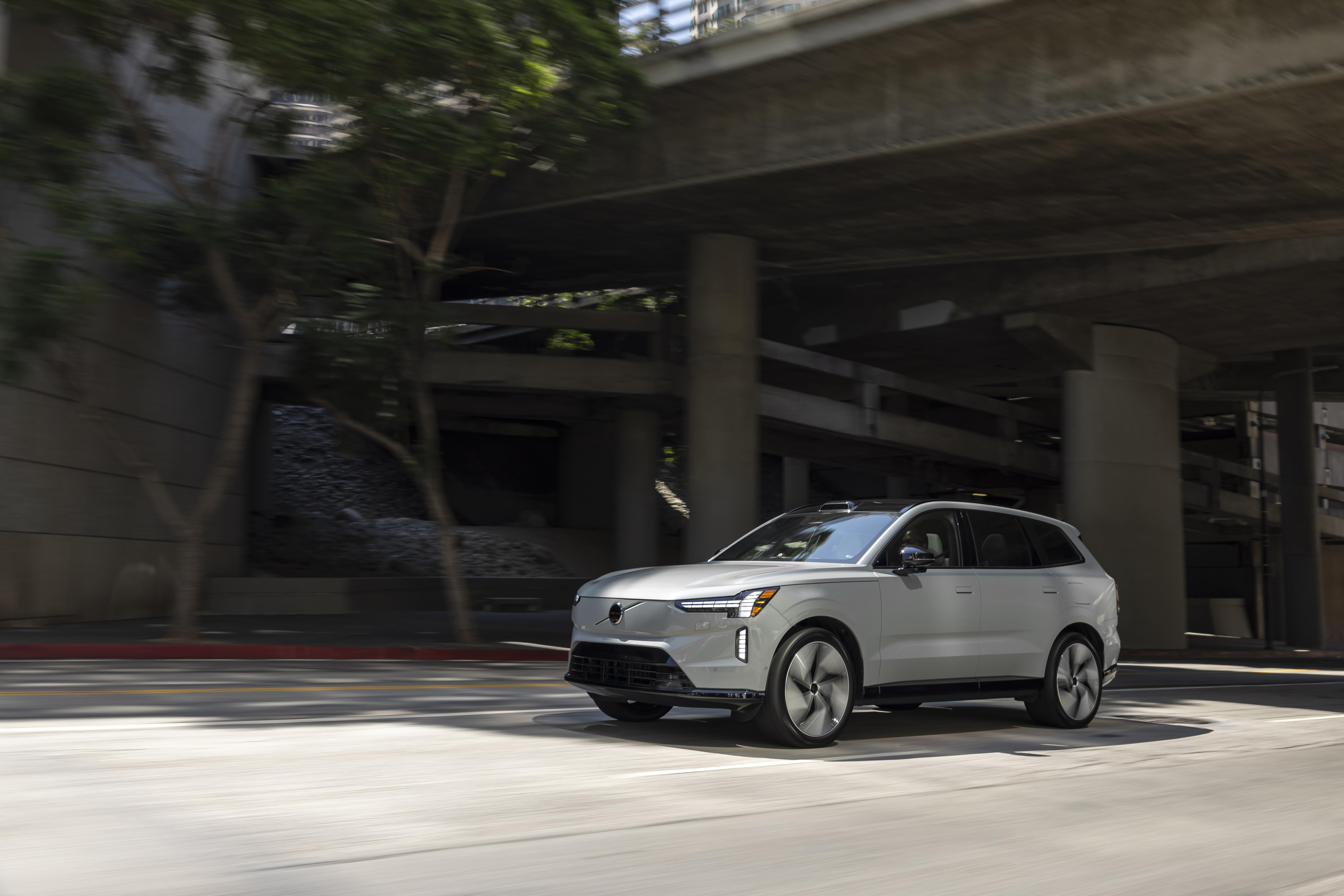 Review: Volvo EX90